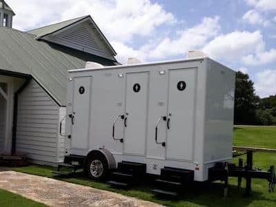 Luxury Event Trailers, a division of Texas Outhouse, provides bathroom rentals for weddings in Texas