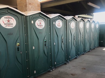 Houston portable toilets available to rent from Texas Outhouse