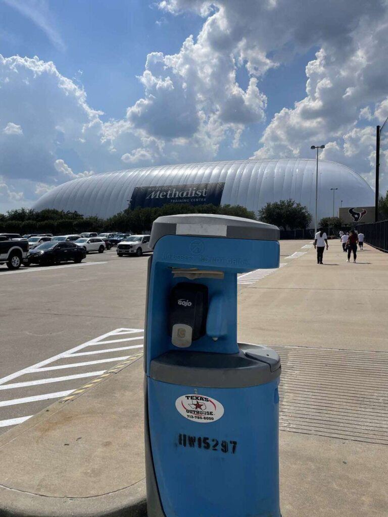 Hand wash station