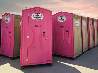 Women’s portable toilet from Texas Outhouse positioned outdoors during emergency use
